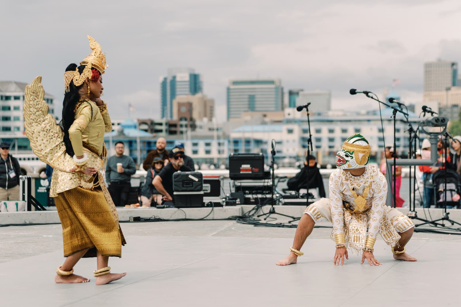 Oakland Khmer Angkor Dance Troupe performing