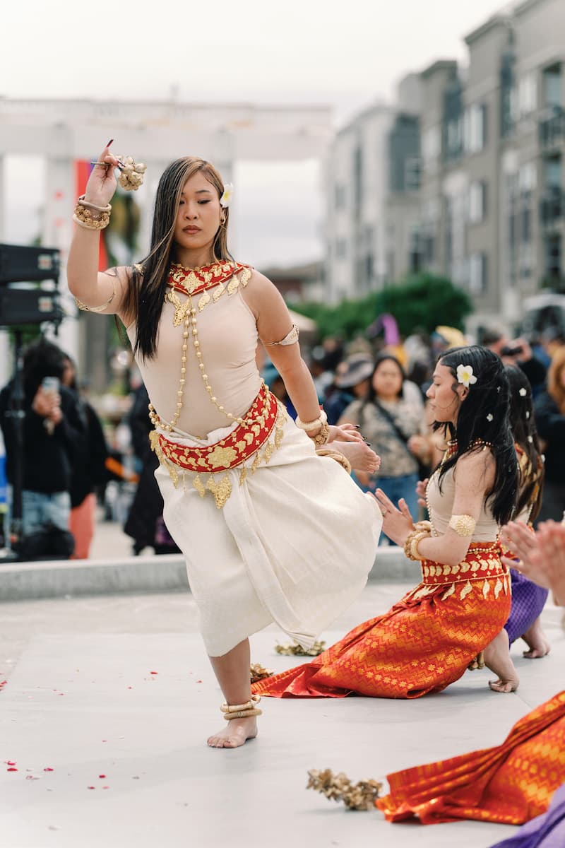 Oakland Khmer Angkor Dance Troupe performing